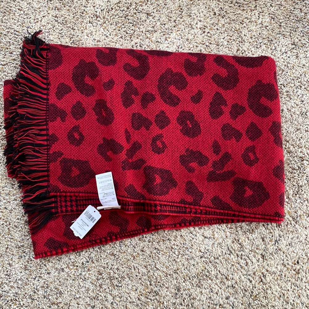 NWT Soma large scarf